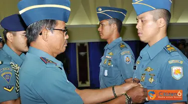 Citizen6, Surabaya: Penutupan Pendidikan Dikspepa TNI AL TA. 2011 ini sekaligus menjadi penutup rangkaian program pendidikan TNI AL yang dilaksanakan di Kobangdikal pada 2011 ini. (Pengirim: Penkobangdikal)