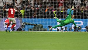 Momen Gabriel gagal mengeksekusi penalti pada final Liga Champions 2025/2026 hari Minggu (31/05/2026) dini hari WIB. Arsenal kandas dari PSG. (Odd ANDERSEN / AFP)