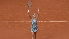 Ekspresi petenis putri Serbia, Ana Ivanovic, setelah mengalahkan petenis Prancis, Oceane Dodin, di babak pertama Prancis Terbuka 2016 di Roland Garros, Prancis, (24/5/2016). (AFP/Miguel Medina)