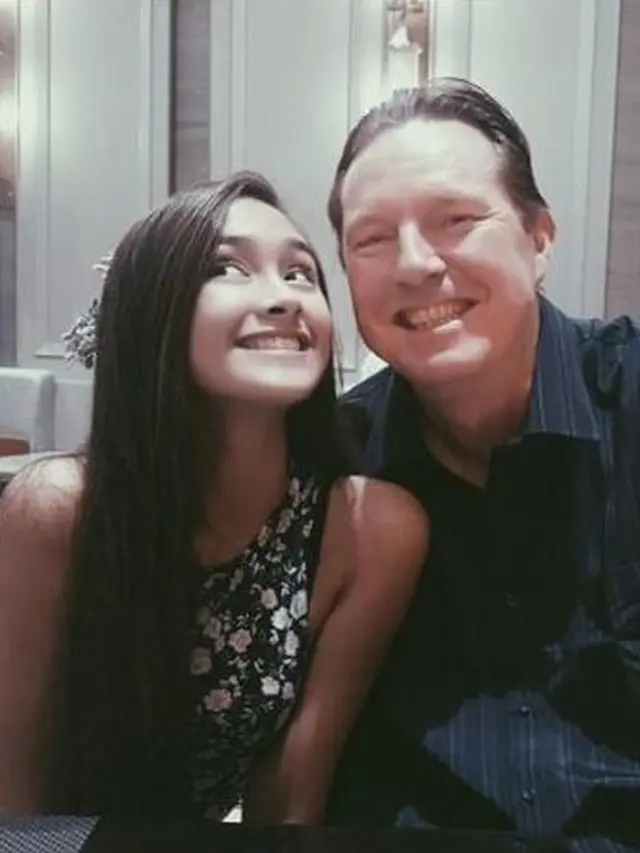 Caitlin Halderman bersama ayahnya (Instagram/caitlinhalderman)