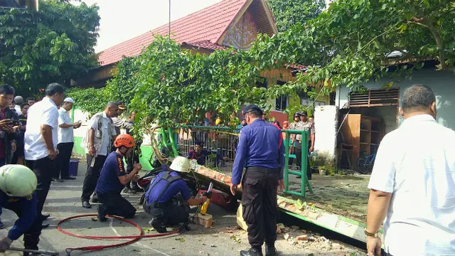 Tembok SDN 141 Kota Pekanbaru Telan Korban Jiwa