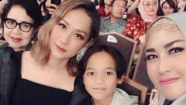 Momen Noah Temani Bunga Citra Lestari Saat Konser, Saling Menguatkan
