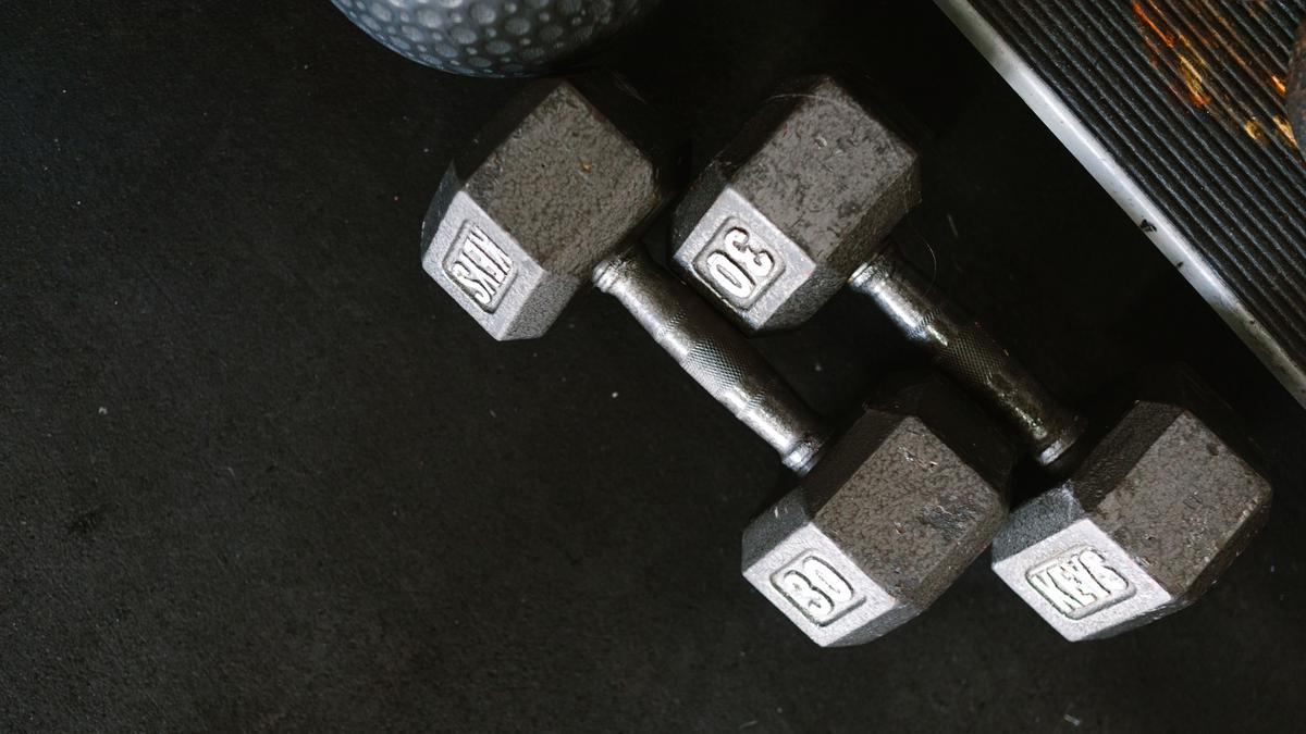 Cara Kembali ke Rutinitas Gym setelah Libur Panjang agar Tubuh Tetap Bugar