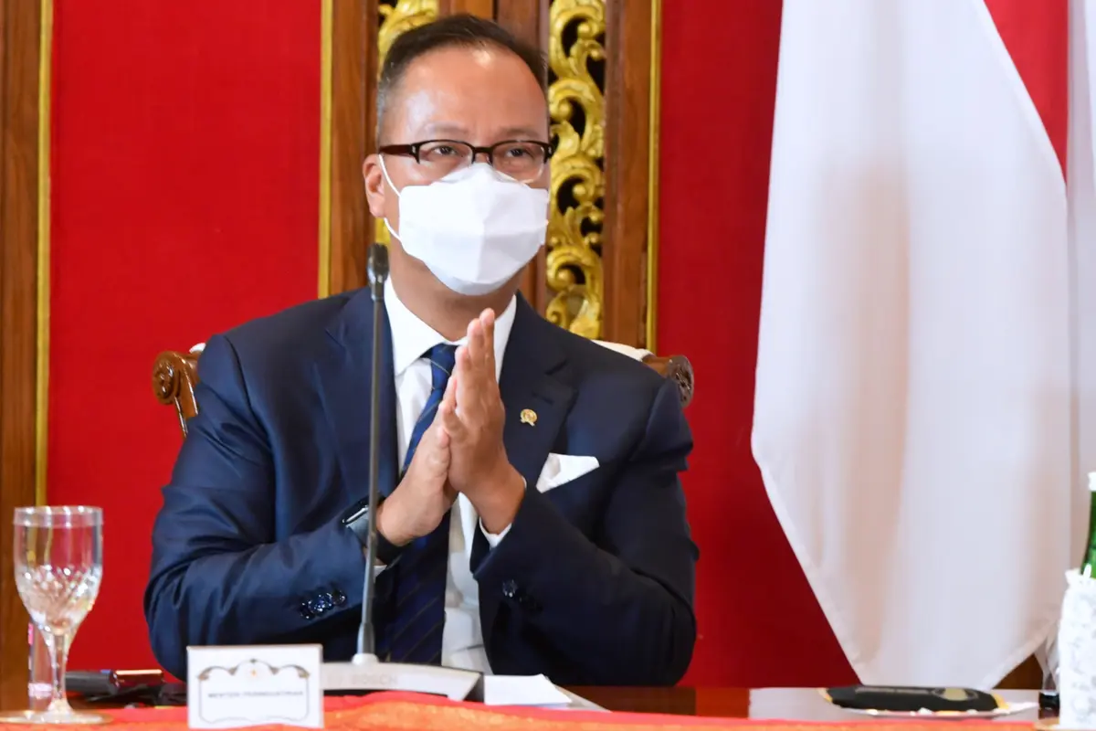 Menteri Perindustrian Agus Gumiwang Kartasasmita