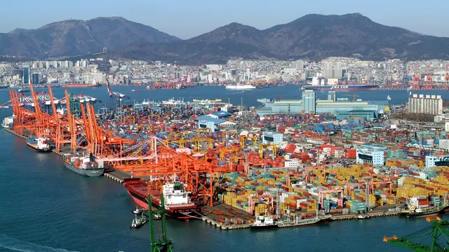 Pelabuhan terbesar di dunia - Port of Busan 4