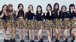 Pristin debut pada 21 Maret 2017 dengan formasi 10 memberdan Nayoung sebagai leader. 7 member Pristin merupakan jebolan dari survival program Produce 101.  (Liputan6.com/IG/pristin_official_)