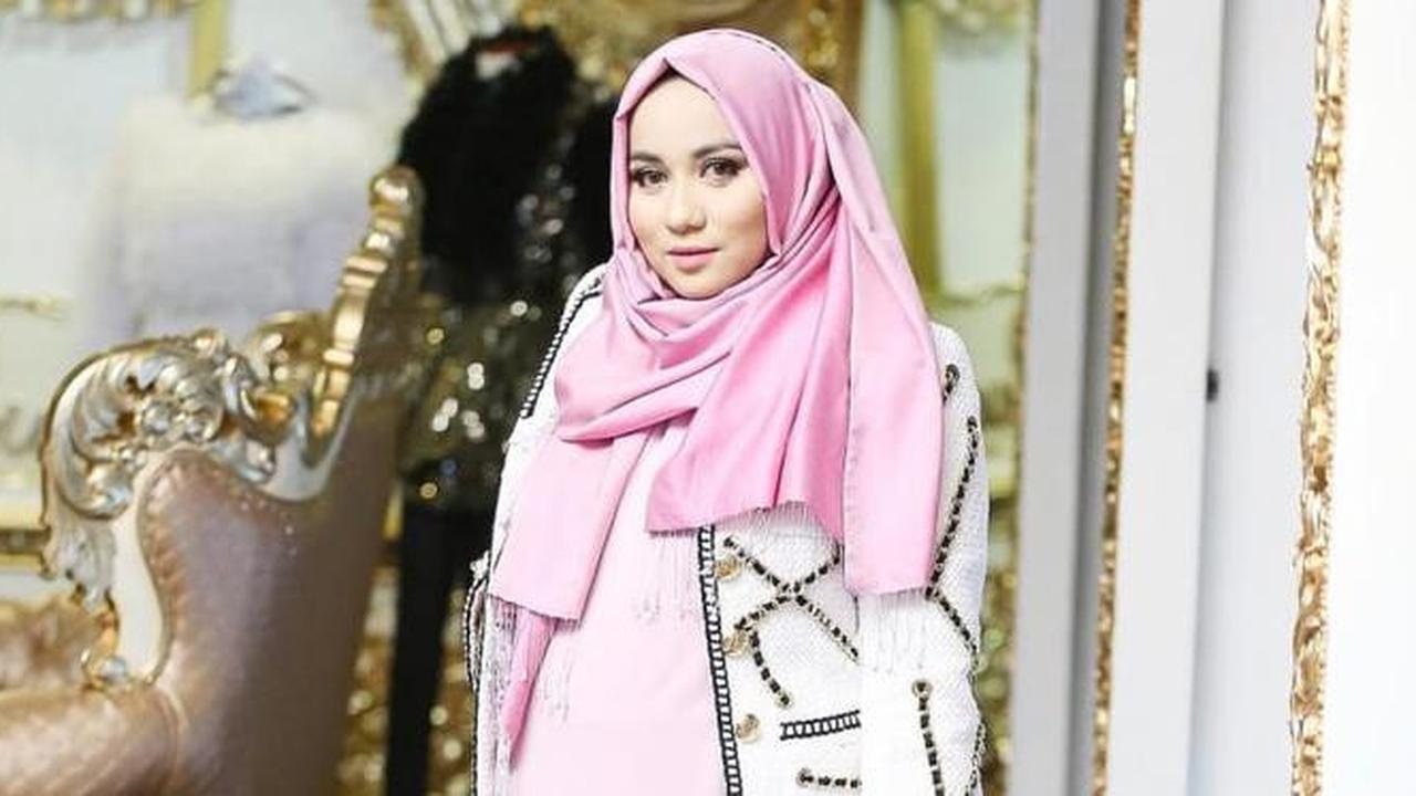 Top 3 Hari Ini: Koleksi Tas Mewah Anniesa Hasibuan yang Fantastis