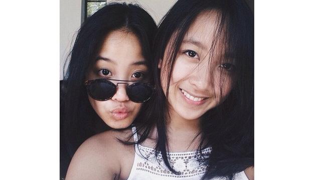 6 Potret Dita Karang Member Girlgrup Secret Number dan Kakaknya, Sibling Goals