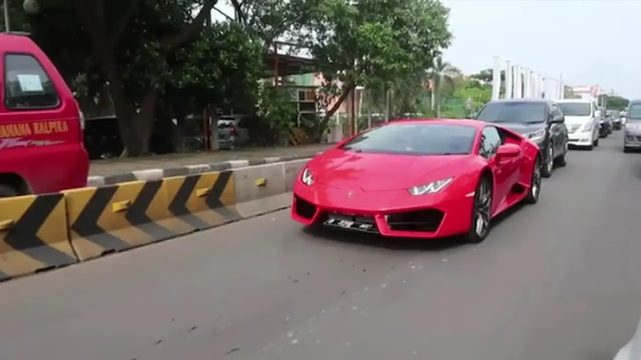 Raffi Ahmad dan Nagita Slavina nyertir Lamborghini Huracan