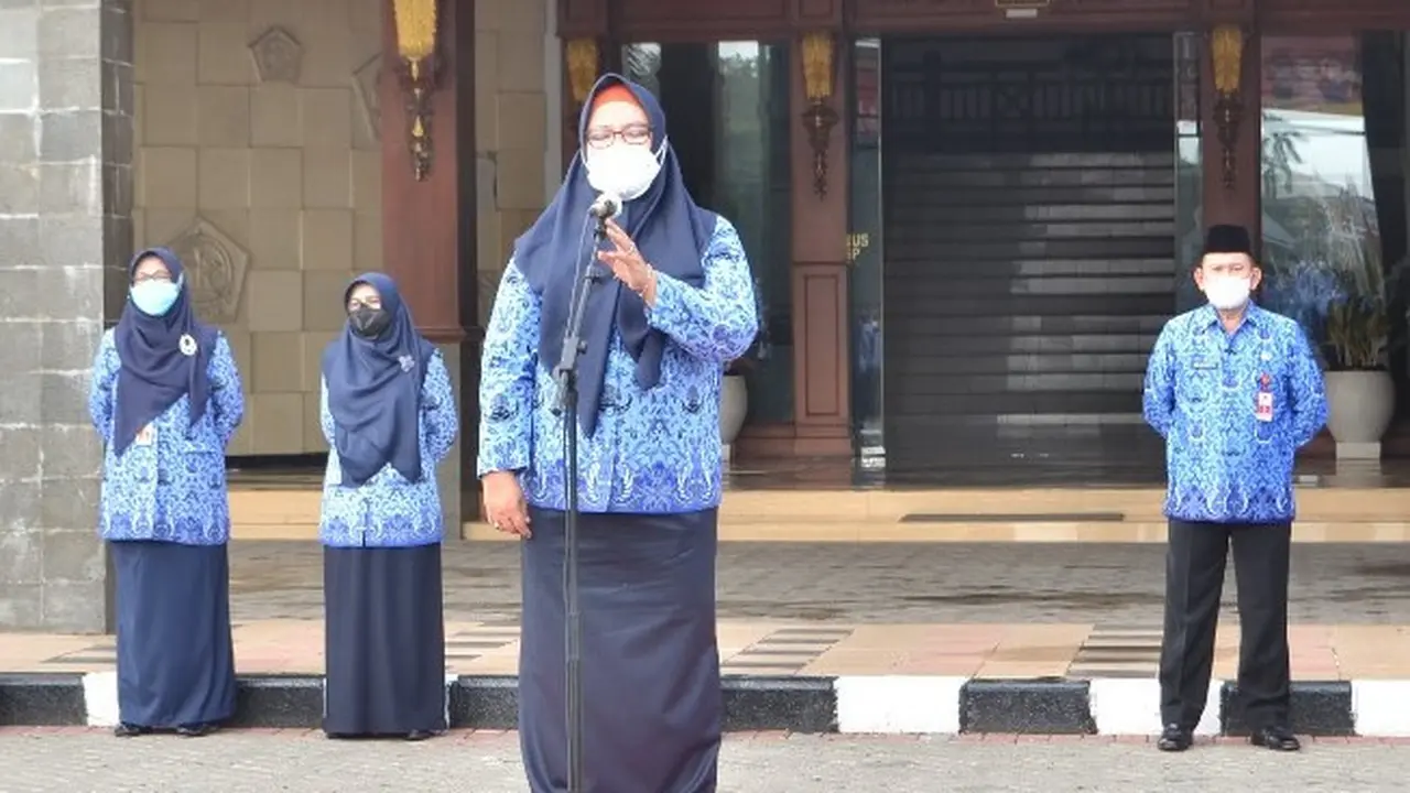 Wakil Bupati Gresik Aminatun Habibah. (Dian Kurniawan/Liputan6.com)