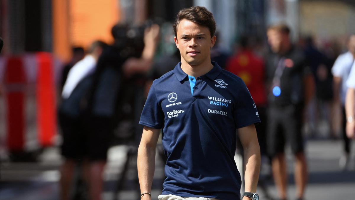 Pembalap Keturunan Malang Bicara soal Pelatih Timnas Indonesia usai Tampil di Formula E Jakarta 2025