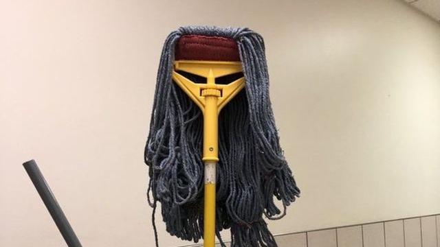 Bisa Jadi Pareidolia, Perhatikan 10 Potret Wajah di Benda Mati Ini