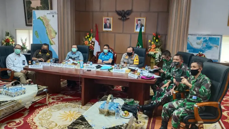 Pemerintah Sumbar melakukan rapat koordinasi penetapan normal baru di provinsi setempat mulai 8 Juni 2020.