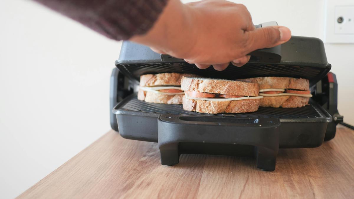 4 Rekomendasi Alat Panggang Praktis untuk Moms Bikin Sarapan Lezat Sat-Set