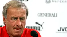 Austrian national team head coach Josef Hickersberger speaks during a press conference in Stegersbach, some 120 km outsude Vienna on June 6, 2008. AFP PHOTO / YURI KADOBNOV