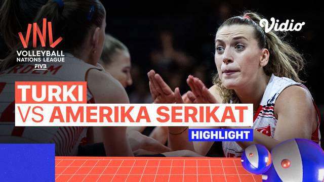 Berita video highlights laga sengit pada pekan ketiga di Pool 5 Volleyball Nations League Putri 2022 antara Turki melawan Amerika Serikat, Minggu (3/7/2022) dinihari WIB.
