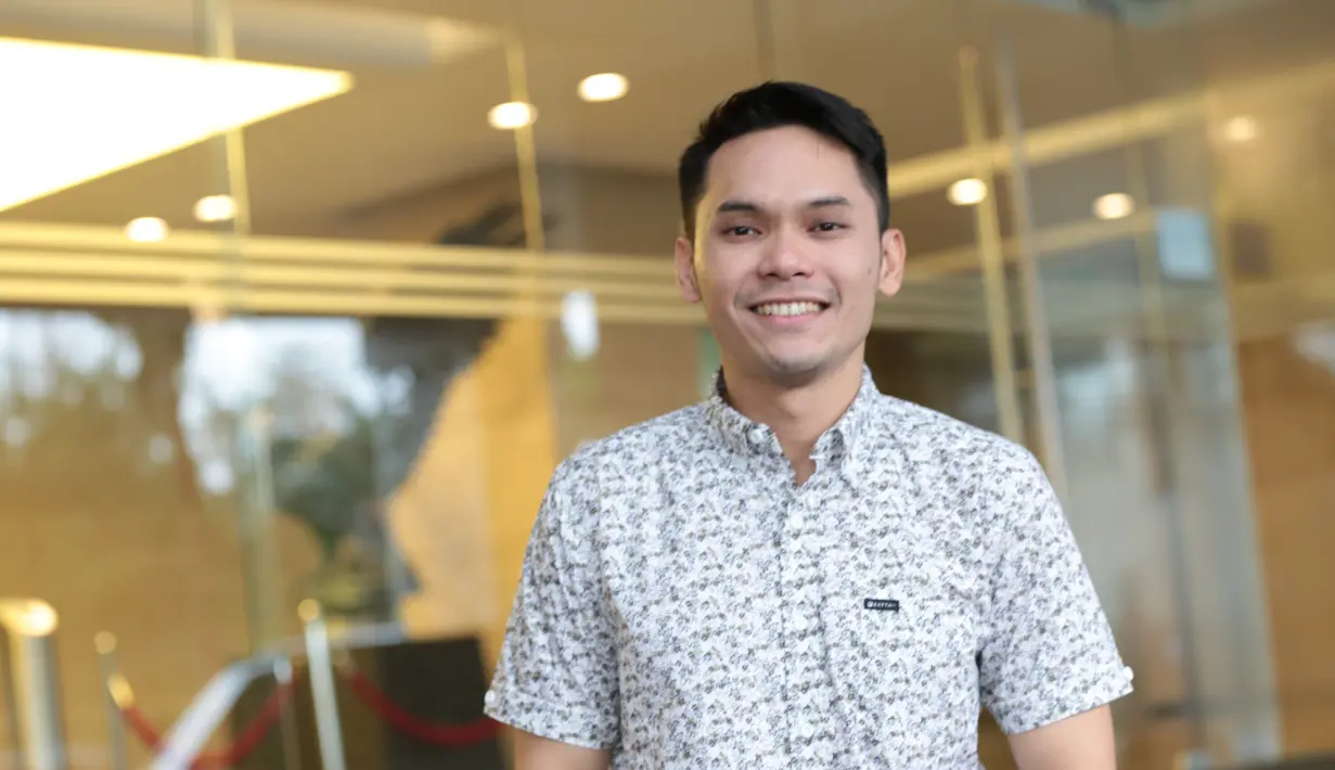 Meski pernah mengalami kegagalan dalam membina rumah tangga, lelaki yang juga dipanggil VJ Ben itu yakin dengan pilihannya kini. Meski ia belum mengenal lebih jauh Ines. (Adrian Putra/Bintang.com)