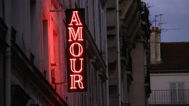 Hotel Amour, Paris. (Sumber Flickr/ChrisGoldNY)