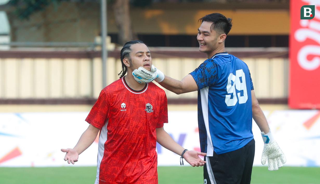Colossus FC menyapu bersih dua pertandingan dengan mengalahkan Standupindo FC 1-0 dan Selebritis FC 2-1 di Celebrity Trofeo 2025. (Bola.com/M Iqbal Ichsan)