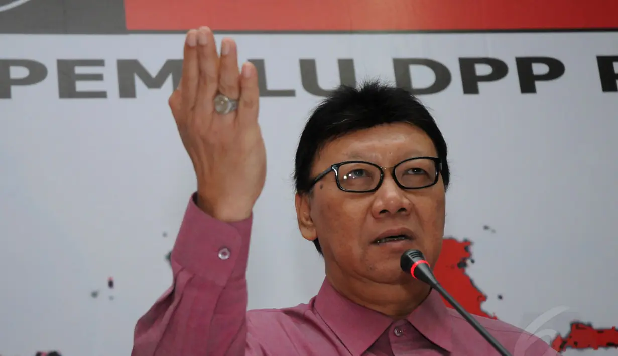 Dihadapan sejumlah wartawan di Jakarta, (17/8/2014), Sekjen PDI-P Tjahjo Kumolo menegaskan akan ada keputusan politik penting dalam Rakernas di kota Semarang, 19-21 September 2014 mendatang. (Liputan6.com/Helmi Fithriansyah)