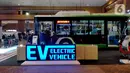 Salah satu bus yang dipamerkan pada acara Busworld Southeast Asia 2022 di JiExpo Kemayoran Jakarta, Jumat (7/10/2022). Busworld Southeast Asia 2022 yang diselenggarakan di JIExpo Kemayoran menjadi ajang unjuk gigi karoseri lokal menampilkan model-model bus premiumnya. (Liputan6.com/Magang/Aida Nuralifa)