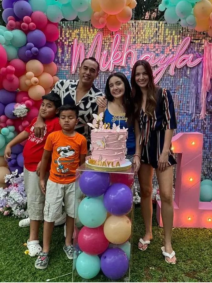 Mikhayla Putri Nia Ramadhani  saat Rayakan Ulang Tahun ke-12