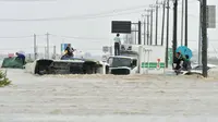 Banjir Besar dan Longsor Landa Jepang, Mobil-Rumah Terseret Arus