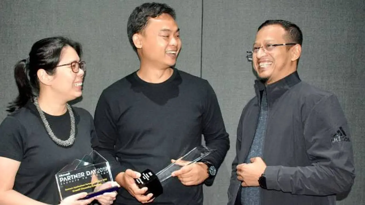 PT Kreatif Dinamika Integrasi, meraih penghargaan dalam kategori Business Applications Partner of The Year 2019 dalam perhelatan Partner Day 2019 yang digelar Microsoft Indonesia