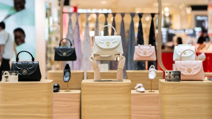 Livy Bag menjadi koleksi tas kulit perdana dari Nada Puspita