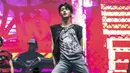 Soobin dari Tomorrow X Together tampil pada hari ketiga Festival Musik Lollapalooza di Grant Park, Chicago, Amerika Serikat, 30 Juli 2022. (Photo by Amy Harris/Invision/AP)