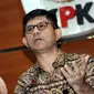 Wakil Ketua KPK Laode M Syarif memberi keterangan terkait operasi tangkap tangan Bupati Jombang, Nyono S Wihandoko di Gedung KPK, Jakarta, Minggu (4/2). KPK menyita uang Rp 25,5 Juta dan 9.500 US Dollar. (Liputan6.com/Helmi Fithriansyah)