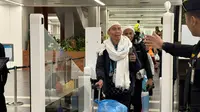 Cuma 5 Detik, Jemaah Haji Bisa Lewati Imigrasi Bandara Soetta