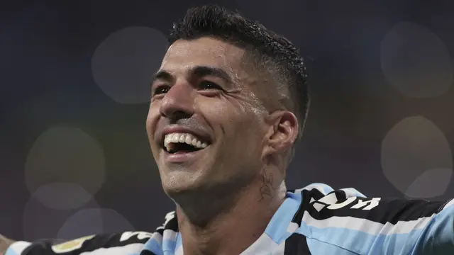 Foto: Belum Usai, Luis Suarez Persembahkan Gelar Juara untuk Gremio Melalui Golnya