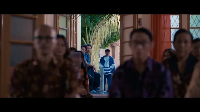 Adegan Film Cinta Tak Pernah Tepat Waktu