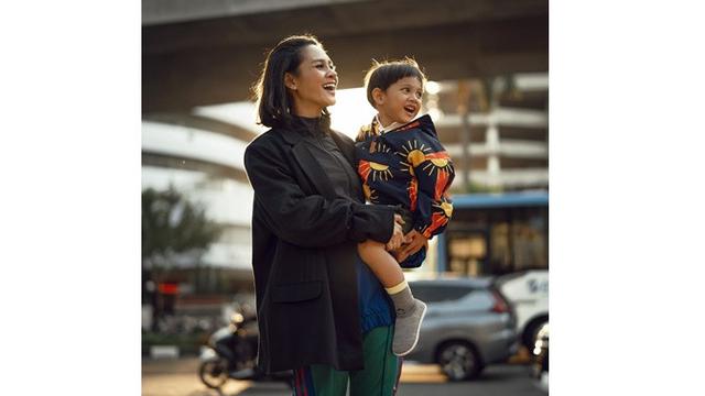 6 Potret Andien Aisyah dengan Keluarga Kecilnya, Umumkan Kehamilan Kedua
