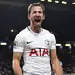 5. Harry Kane (Tottenham Hostpur) - Striker andalan the Lilywhites ini memiliki Kecepatan 78, Dribel 80, Umpan 80, Tembakan 93, Fisik 86, Kemampuan Bertahan 55, OVR 90. (AP/Anthony Devlin)