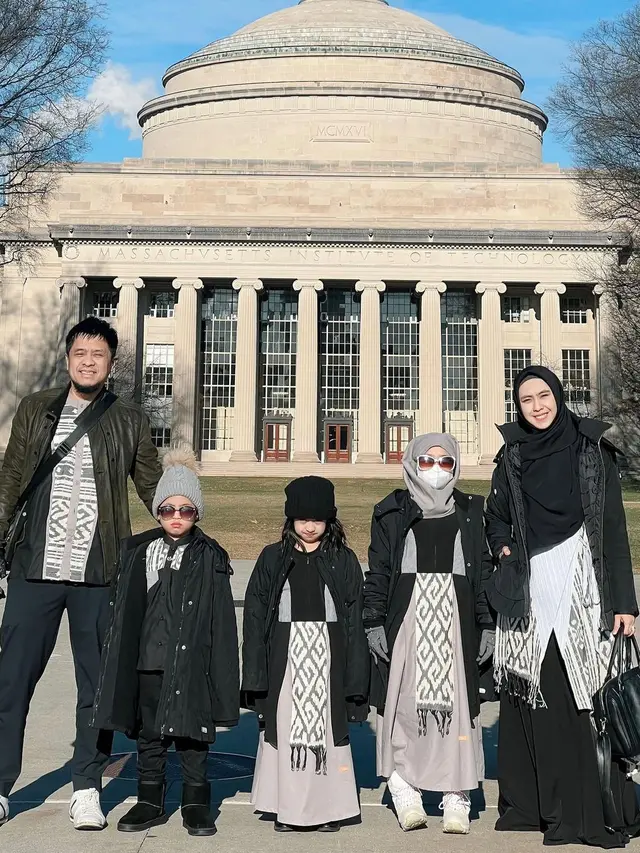 Oki Setiana Dewi (Instagram/okisetianadewi)