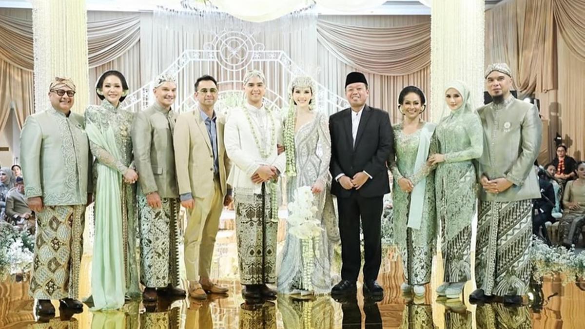 7 Potret Keluarga Besar di Pernikahan Al Ghazali-Alyssa, Ahmad Dhani dan Maia Berdampingan