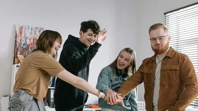 Gemini dan Aquarius: Ide Mengalir Tanpa Batas