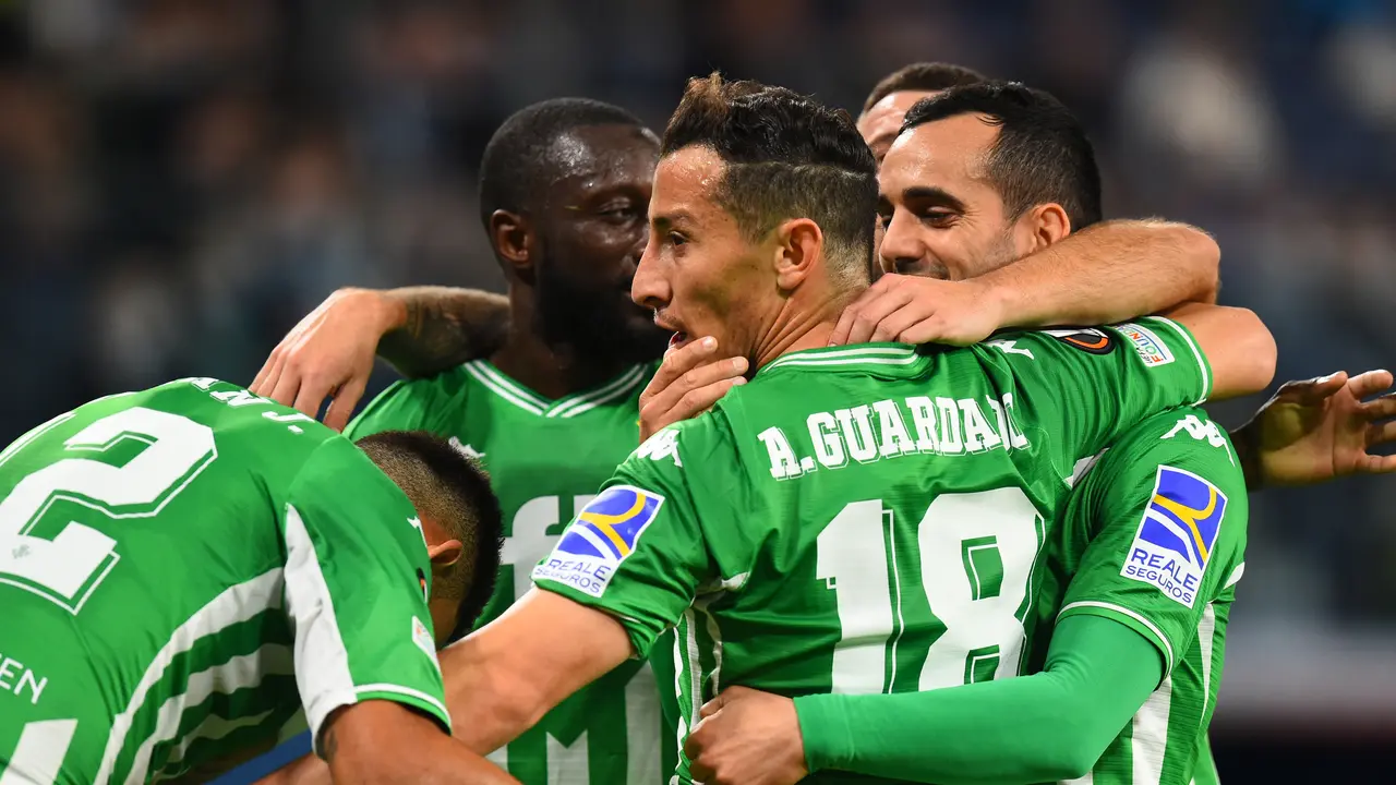 Real Betis merayakan gol ke gawang Zenit