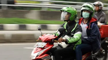 Walau wacana pelarangan ojek online akhirnya dicabut, namun hal tersebut berhasil membuat tokoh-tokoh penting ini menyampaikan dukungan untuk ojek online. 