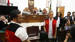Sidang lanjutan beragendakan pengajuan nota pembelaan atau pledoi dari terdakwa Fariz RM terhadap tuntutan dari Jaksa Penuntut Umum (JPU). (KapanLagi.com/Budy Santoso)