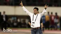Pelatih Nilmaizar di Stadion Manahan, Solo. Jumat (26/2/2017). (Bola.com/Nicklas Hanoatubun)