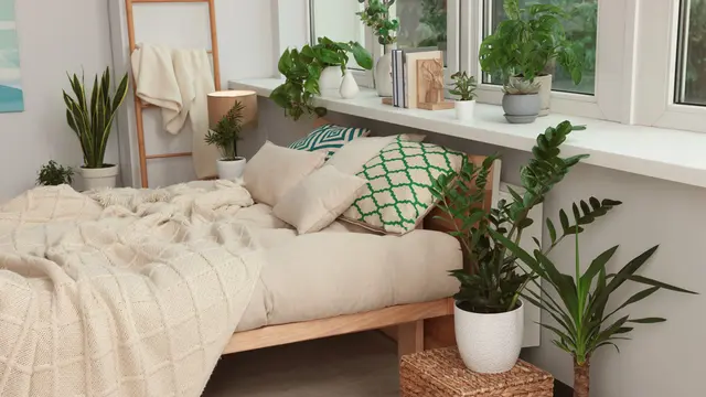 Trik Dekorasi Kamar Tidur Bernuansa Earth Tone yang Hits di Tahun 2025