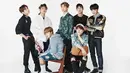 BTS menjadi grup K-pop pertama yang mendapat sertifikat emas dari RIAA. Lantaran lagu mereka yang berjudul MIC Drop didownload lebih dari 500.000 unit. (Foto: soompi.com)
