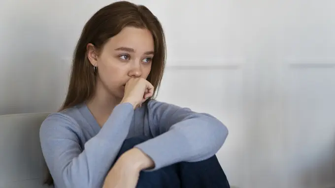 5 Kebiasaan Kecil yang Bantu Pulihkan Diri Setelah Overthinking - Cover