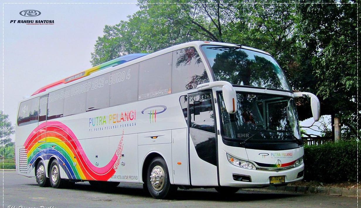 Rahayu Santosa Jetliner High Deck (HD) milik PO Putra Pelangi. (Source: flickr.com)