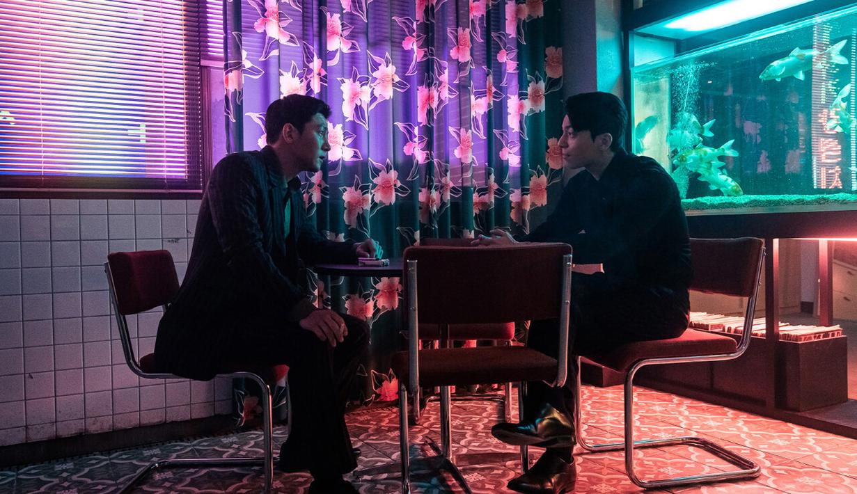 The Worst of Evil adalah drama aksi kriminal tentang investigasi yang diluncurkan untuk menjatuhkan kartel besar yang berbasis di Gangnam yang bertanggung jawab atas perdagangan narkoba ilegal antara Korea, Jepang, dan Tiongkok. (Foto: Disney+ Hotstar via Soompi)