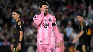 Lionel Messi #10 dari Inter Miami CF bereaksi selama pertandingan MLS antara Los Angeles Football Club dan Inter Miami CF di Los Angeles Memorial Coliseum pada 22 Februari 2026 di Los Angeles, California. (Shaun Clark/Getty Images via AFP)