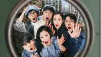 Poster utama yang baru dirilis menggambarkan suasana realistis dari setting apartemen gaya lama Korea, dengan ekspresi mata terbelalak dari enam penghuni yang tertangkap melalui lubang intip. (Foto: tvN)